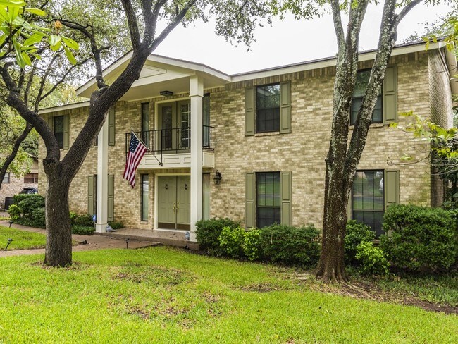 Building Photo - 9305 Springwood Dr
