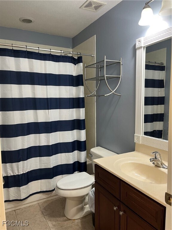 Building Photo - 9999 Chiana Cir