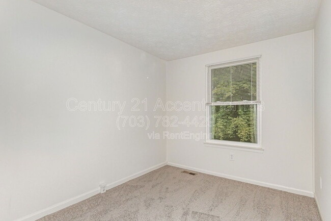 Building Photo - 9086 Tiffany Park Ct