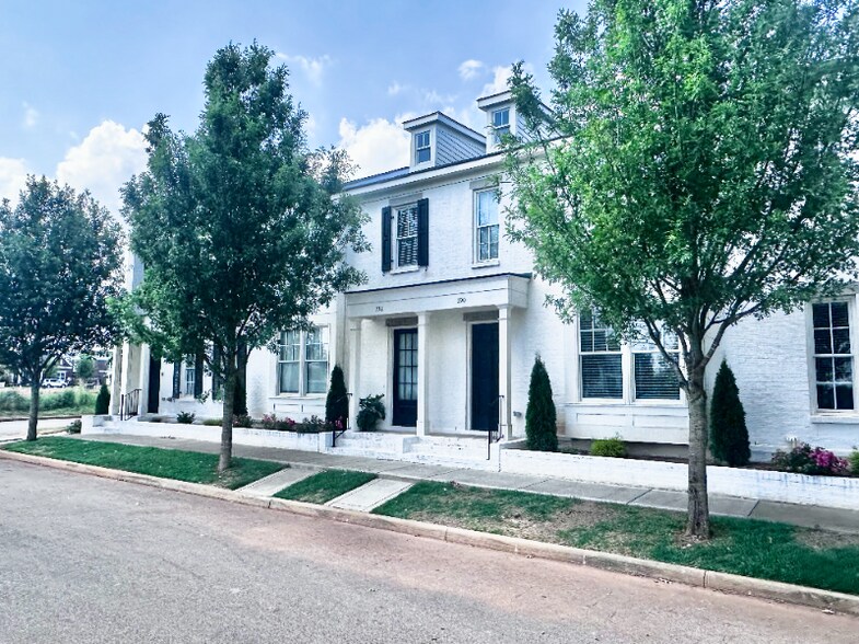 Building Photo - 190 Kearny St