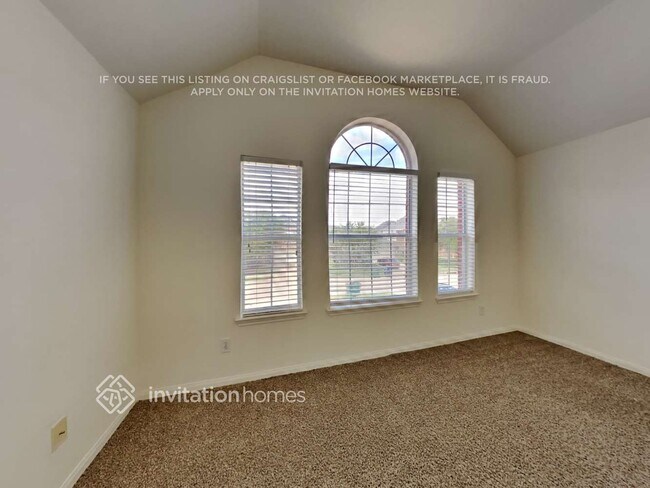 Building Photo - 18 Mira Loma Dr