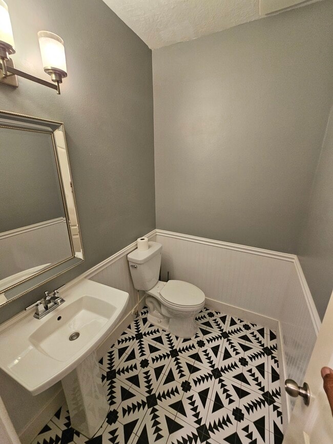 Building Photo - 1815 Creegan Park Ct
