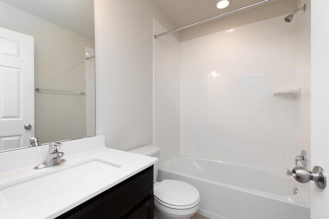 Building Photo - 1226 Kiskadee Branch Dr