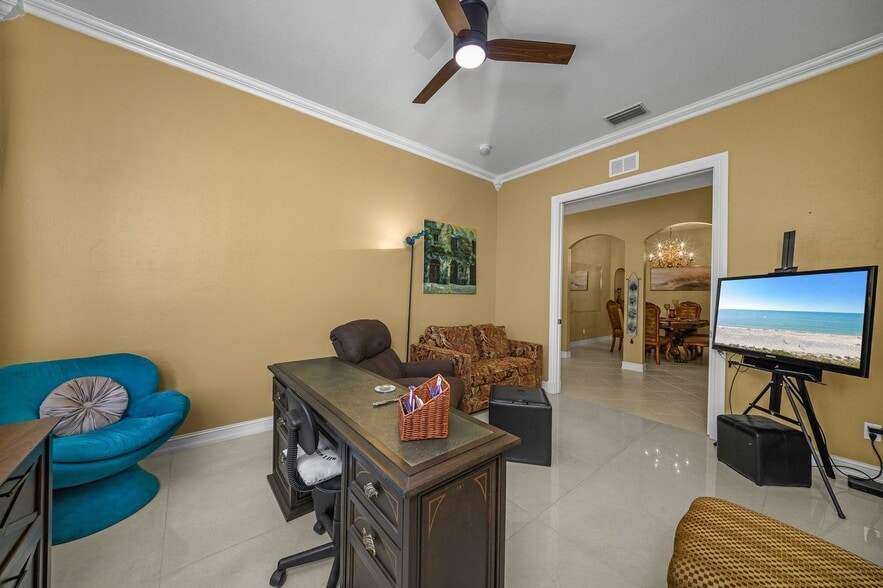 Building Photo - 4806 Europa Dr