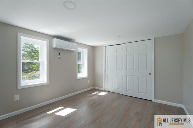 Building Photo - 1625 Parker Rd