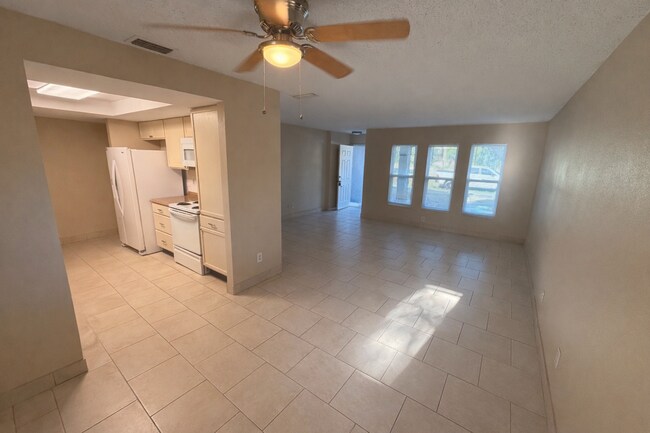 Building Photo - 10489 113th St N