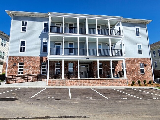 Building Photo - 836 Goswell Dr