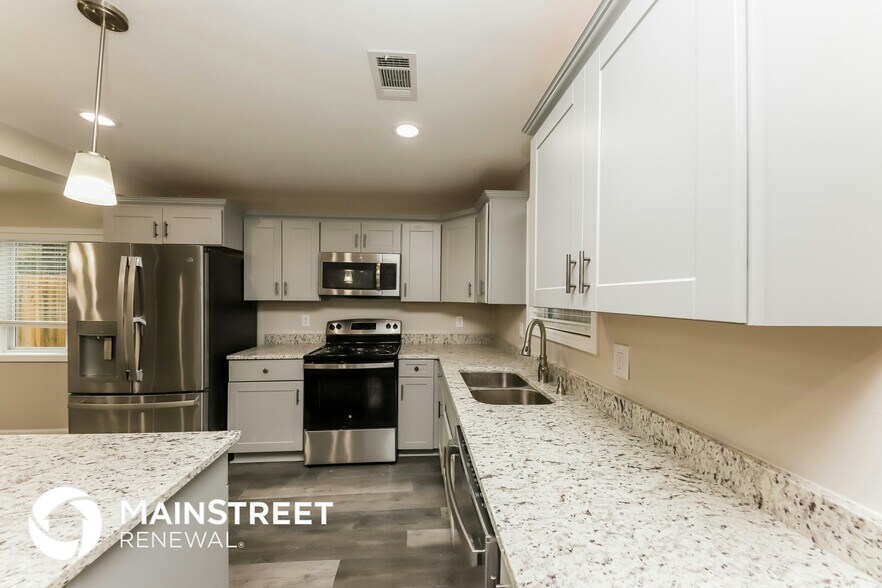 Building Photo - 3539 Meadowview Dr