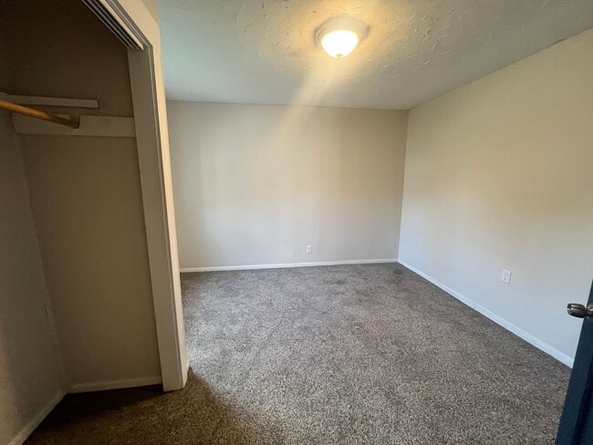 Building Photo - Adorable one bedroom ranch