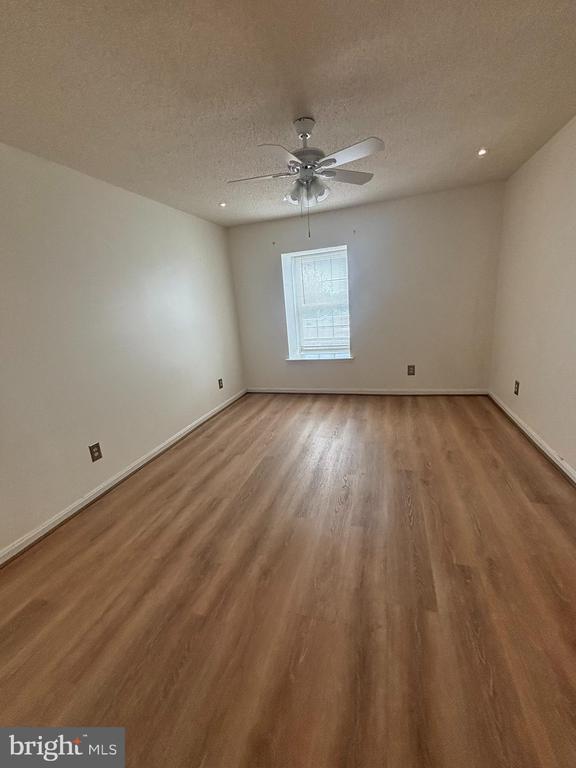 Building Photo - 3115 Patrick Henry Dr