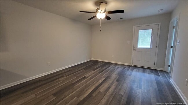 Building Photo - 1101 Woodridge Dr