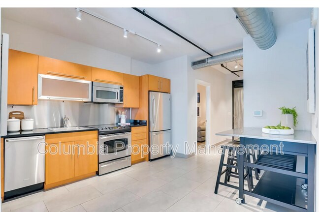 Building Photo - 1133 14th St NW