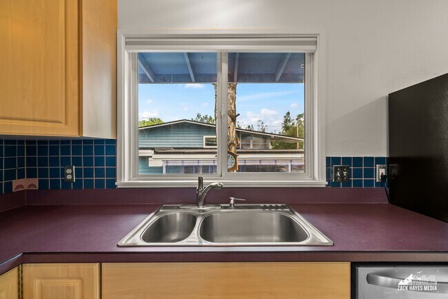 Building Photo - 4071 MacInnes Street