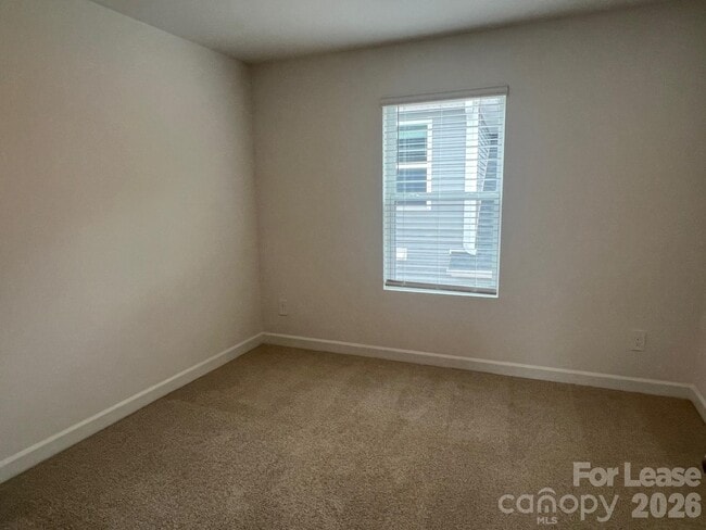 Building Photo - 1281 30th St Ln NE