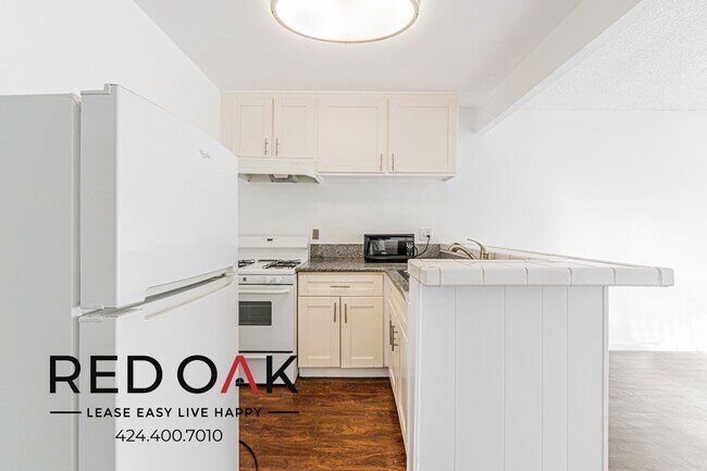 Building Photo - 21315 Roscoe Blvd