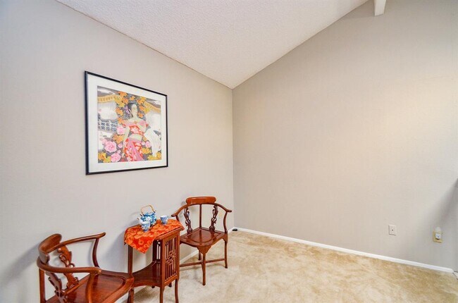 Building Photo - 6211 Ludington Dr