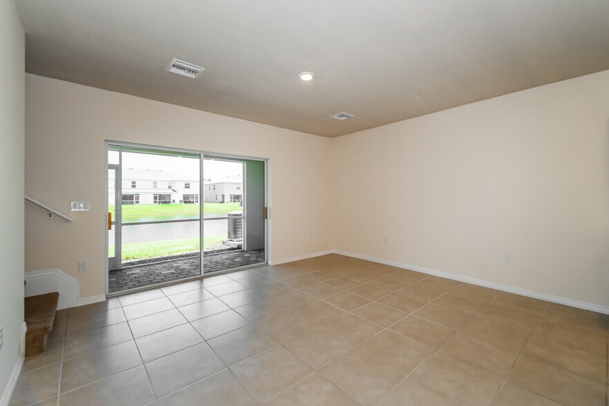 Building Photo - 15042 Wildflower Cir