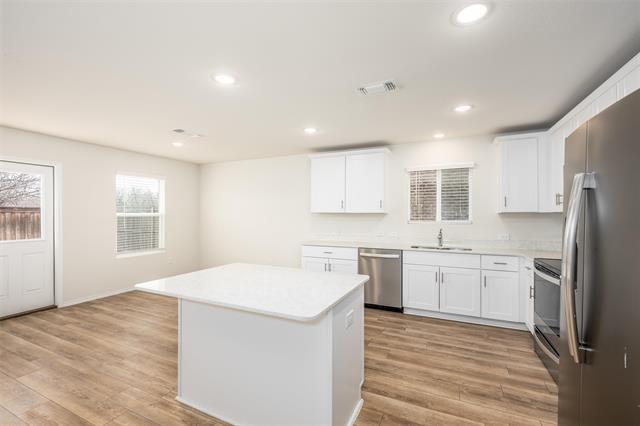 Building Photo - 321 Glenwick Ln