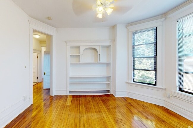 Floorplan - 5401-5403 S. Woodlawn Avenue