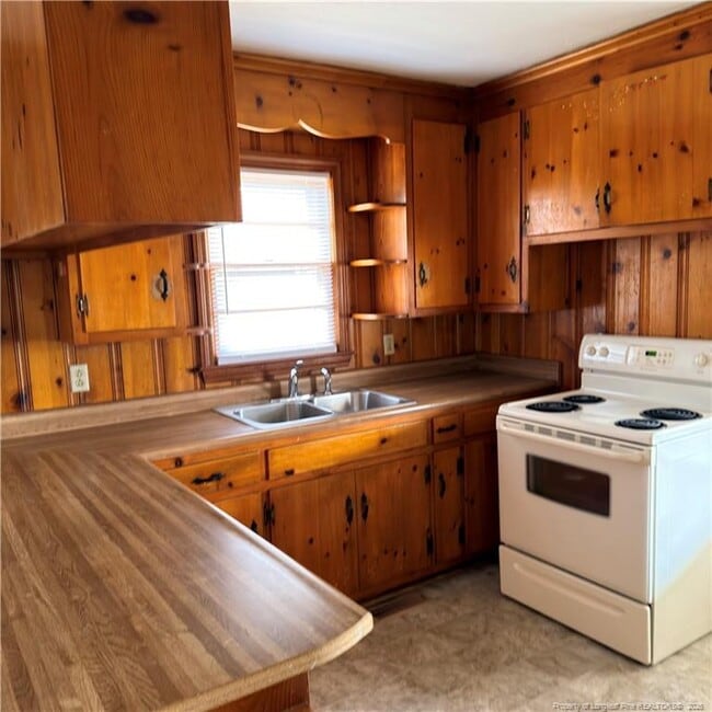 Building Photo - 5340 S Sumac Cir