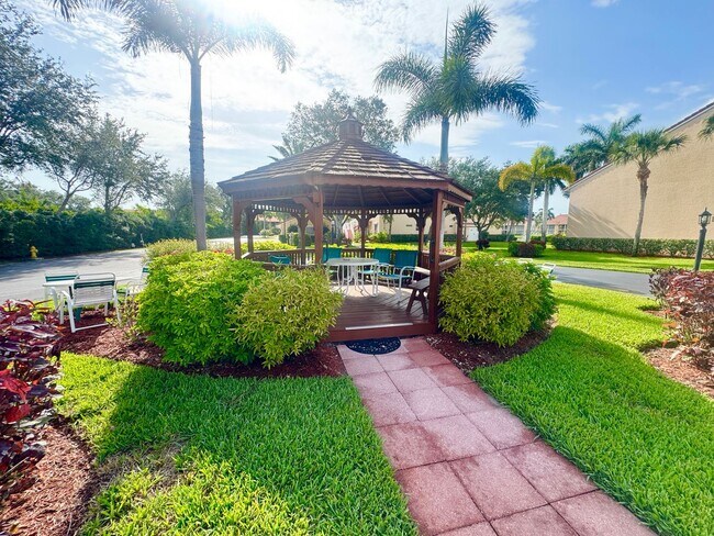 Building Photo - ** FALLING WATERS ** 2 BED / 2 BATH - COND...