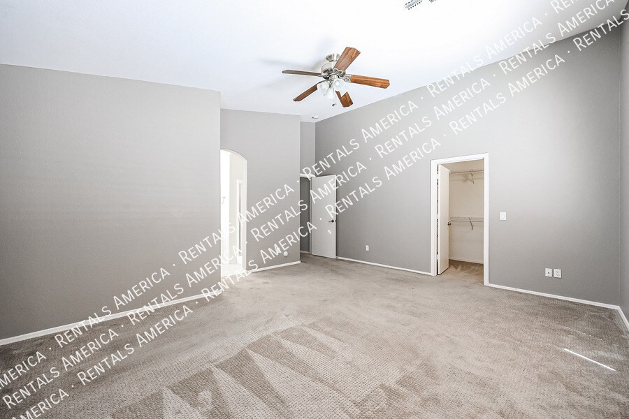 Building Photo - 7471 W Lone Cactus Dr