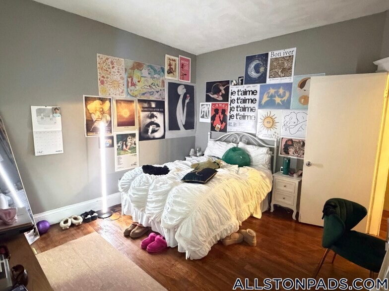 Building Photo - 86 Glenville Ave