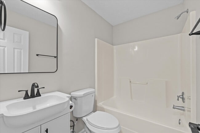 Building Photo - 324 Sequoia Pointe
