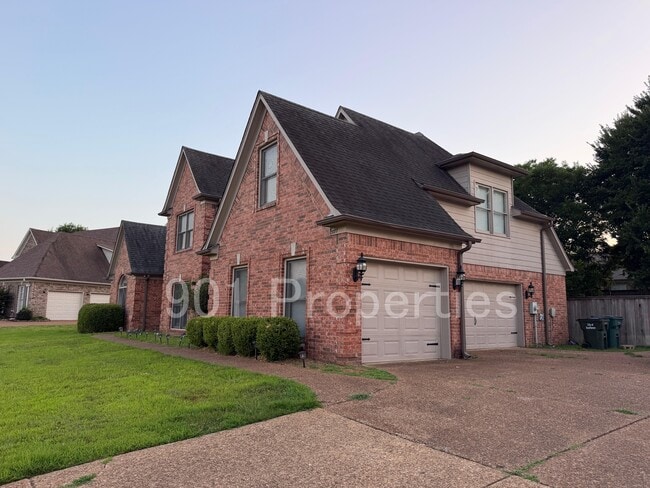 Building Photo - 3777 Pavilion Cir