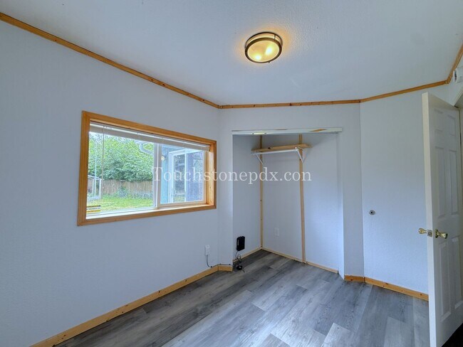 Building Photo - 5660 SE 125th Ave