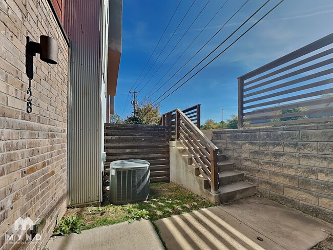 Building Photo - 1746 N Reno Dr
