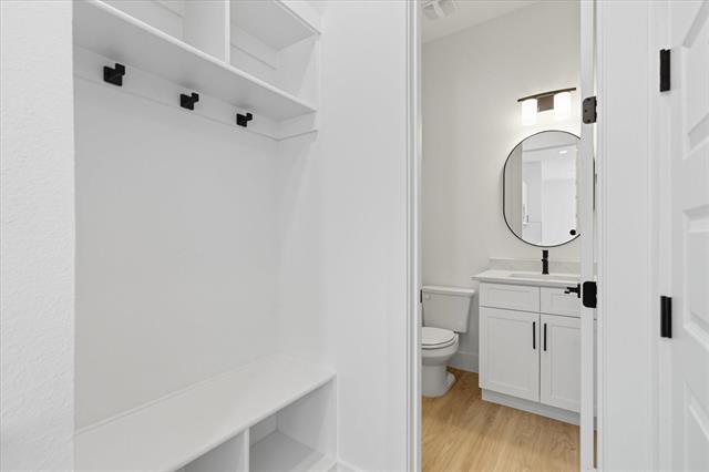 Building Photo - 8922 Lowell St