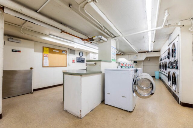 Building Photo - 1 E Scott St