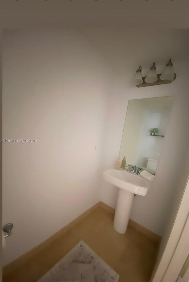 Building Photo - 55 Merrick Wy