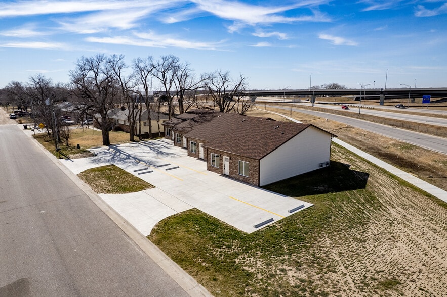 Building Photo - 1291 N Curtis Ct