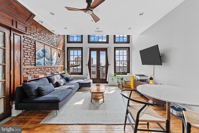 Building Photo - 1714 Park Ave