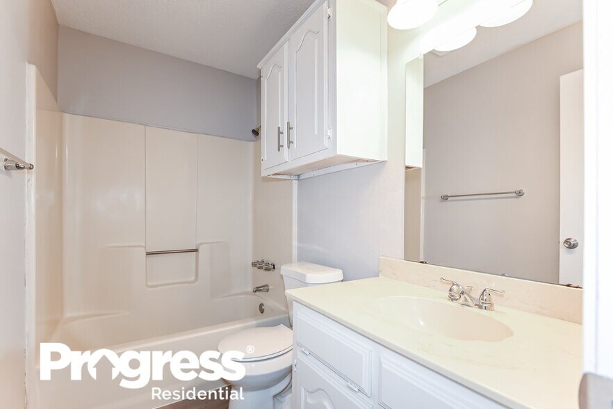 Building Photo - 1311 Mallard Dr