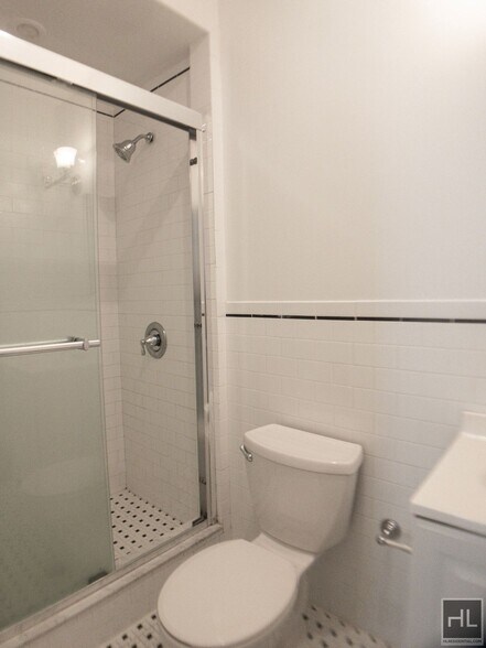 Building Photo - THIRD AVENUE