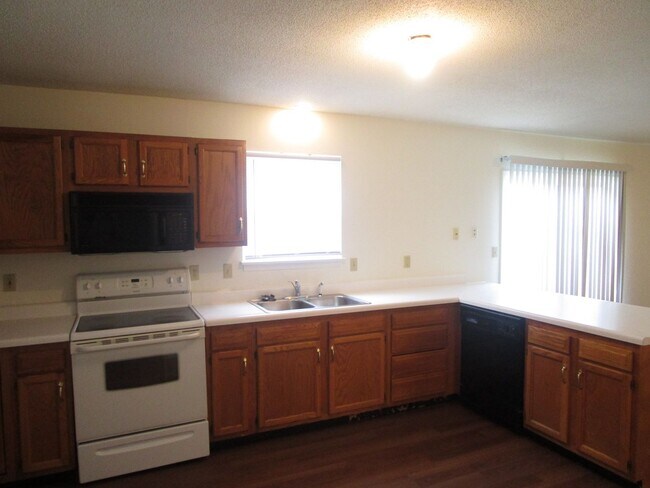 Building Photo - 4405-4407-4407 Cheryl Ct