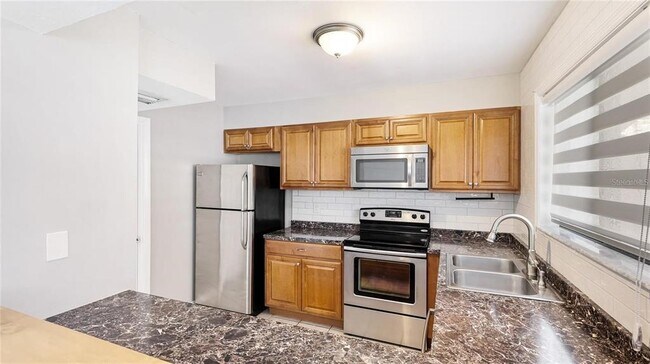 Building Photo - 4001 S Beneva Rd
