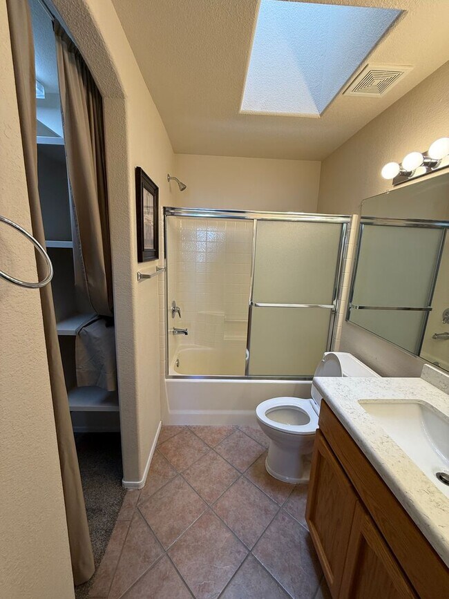 Building Photo - Yuma Meadows Townhouse - Furnished or Unfurnished