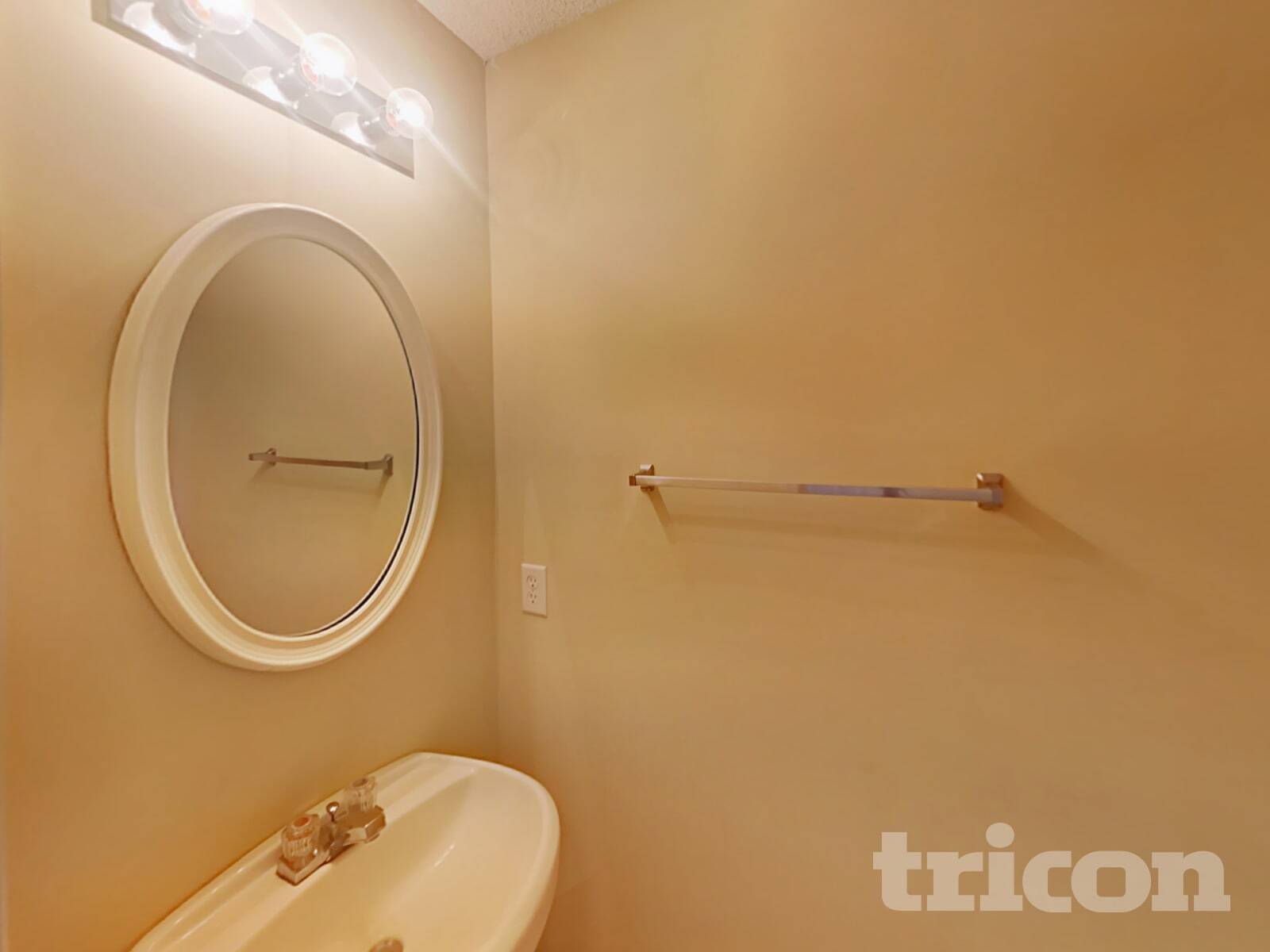 Building Photo - 5853 Sepulveda Ln