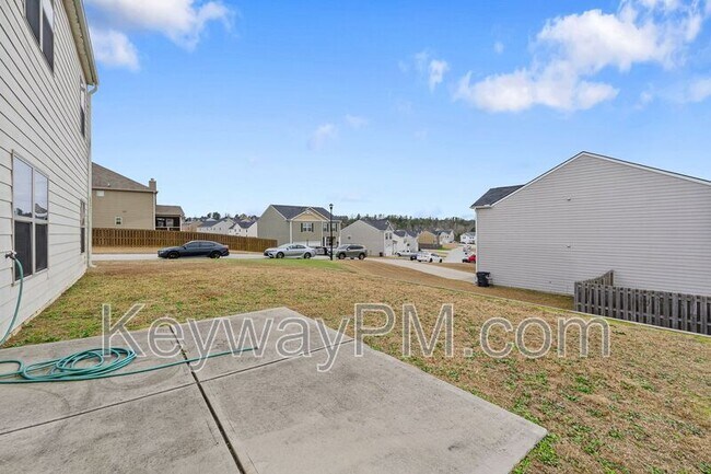 Building Photo - 5033 Vine Ln