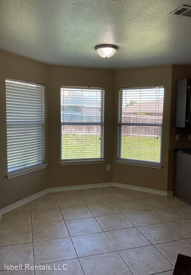 Building Photo - 4 br, 2 bath House - 4105 Maid Marian Circle