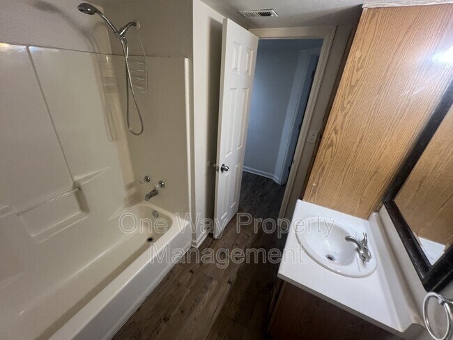 Building Photo - 2856 17th Ave