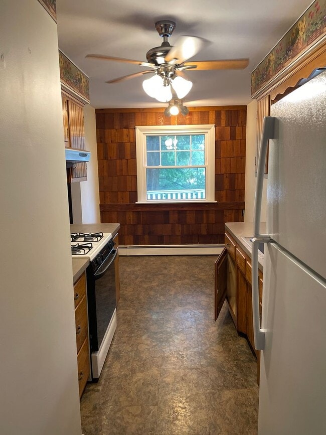 Building Photo - Duplex 3 bedroom apartment in Spring Garde...