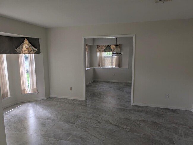 Building Photo - 3406 Glenn Lakes Ln