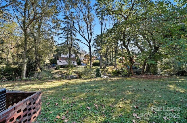 Building Photo - 824 6th St NW