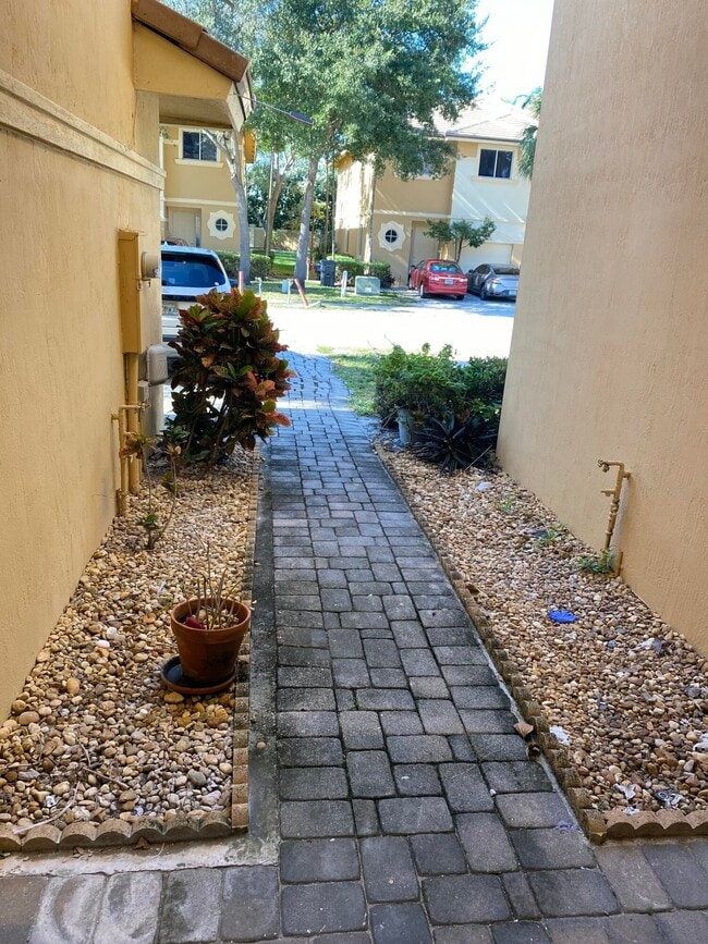 Building Photo - 4366 Berkshire Wharf Dr