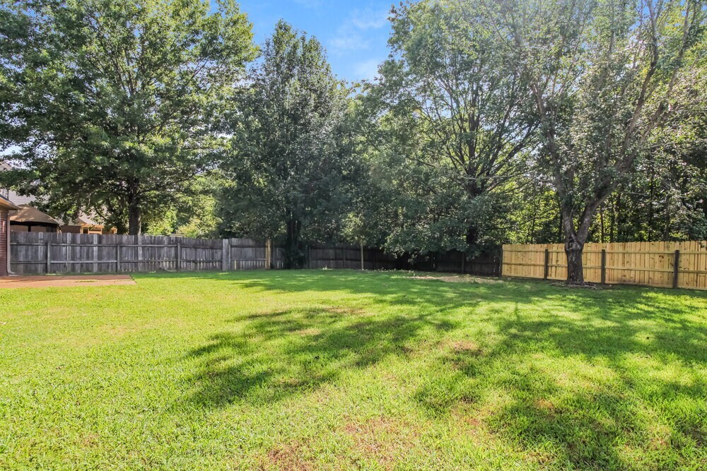 Building Photo - 2362 Oak Springs Dr